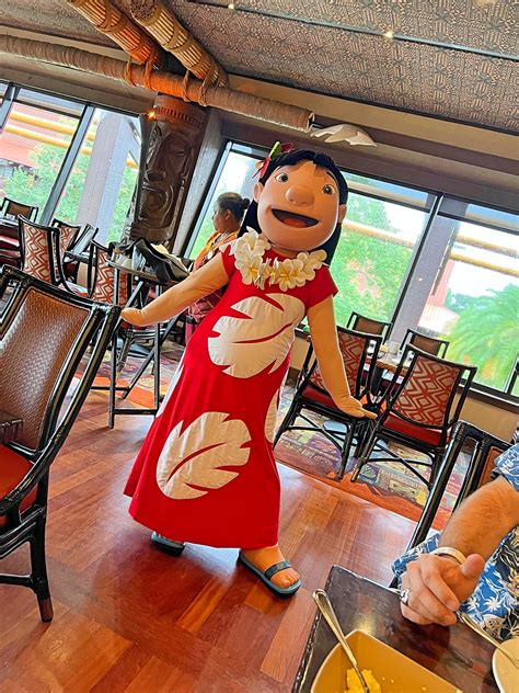 what characters are at ohana breakfast